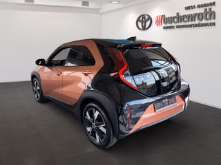 Toyota Aygo X Hybrid Teamplayer + Technik Paket - foto 7