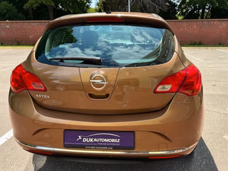 Opel Astra J 5-trg. Selection - foto 25