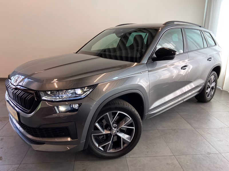 Skoda Kodiaq Sportline 4x4 7 SITZE AHK StHZ CANTON ACC
