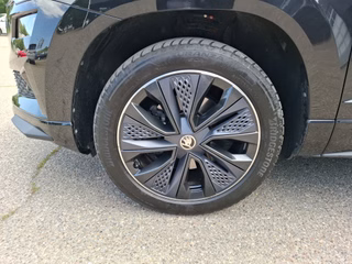 Skoda Karoq 1.5 TSI Sportline DSG / ACC / NAVI / KAMERA / SITZHEIZUNG - bilder 13