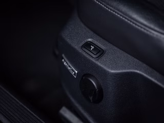 Volkswagen Golf VII 2.0 TDI Highline BI-XENON NAVI AHK SHZ - foto 3