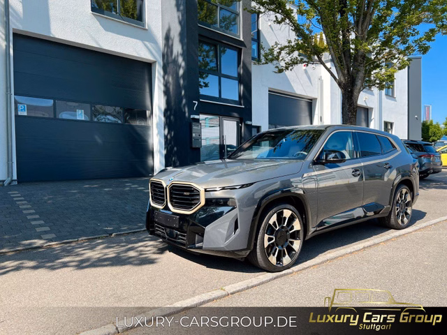 BMW XM Individual - Bowers&Wilkins - Gold - 23" Neuwagen Kaufen | EZ 05/2023