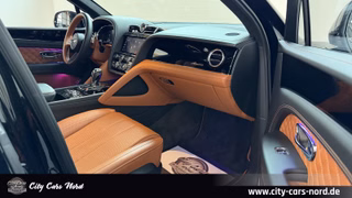 Bentley Bentayga Azure 4.0 V8 4WD COMFORT SPEC+FOND - bilder 31