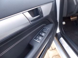 Mercedes-Benz E 200 E Coupe Automatik*LEDER*PANO*AMG PAKET*LED - photo 9