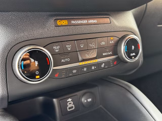 Ford Kuga Plug-In Hybrid ST-Line X/LED/ACC/Garantie 01/28 - bilder 8